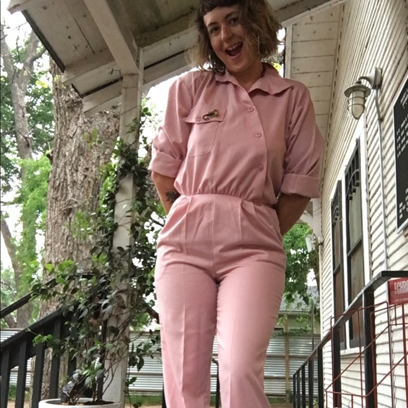 Meet your Posher, Amanda - Picture 2 of 8